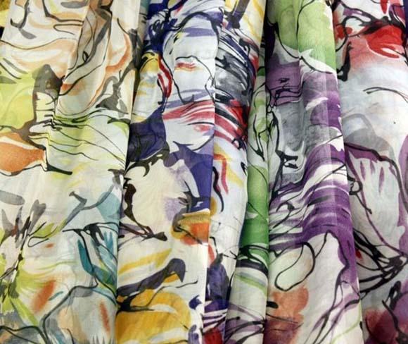  	75D*150D satin printed imitated silk fashion garment fabric